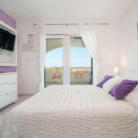 Andjelka-2 By Interhome * Τρογκίρ