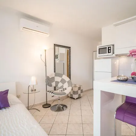 Apartamento Andjelka-2 By Interhome